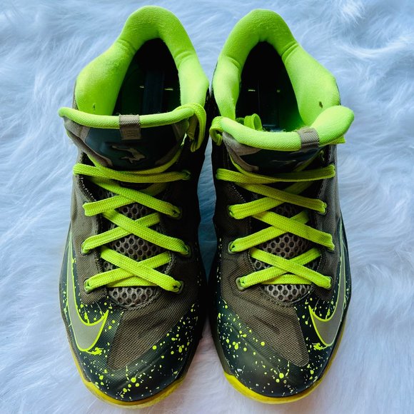 *SOLD* Nike Max Lebron 11 Low - Picture 2 of 12